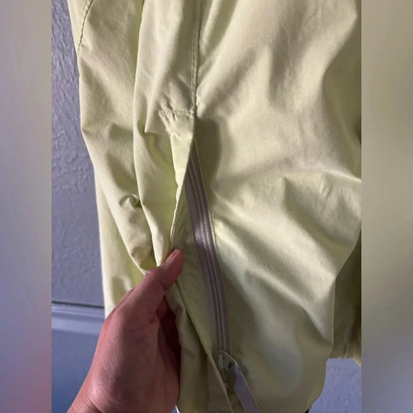 Columbia | packable | lightweight | softshell | mesh lined | hooded | large - Picture 12 of 13